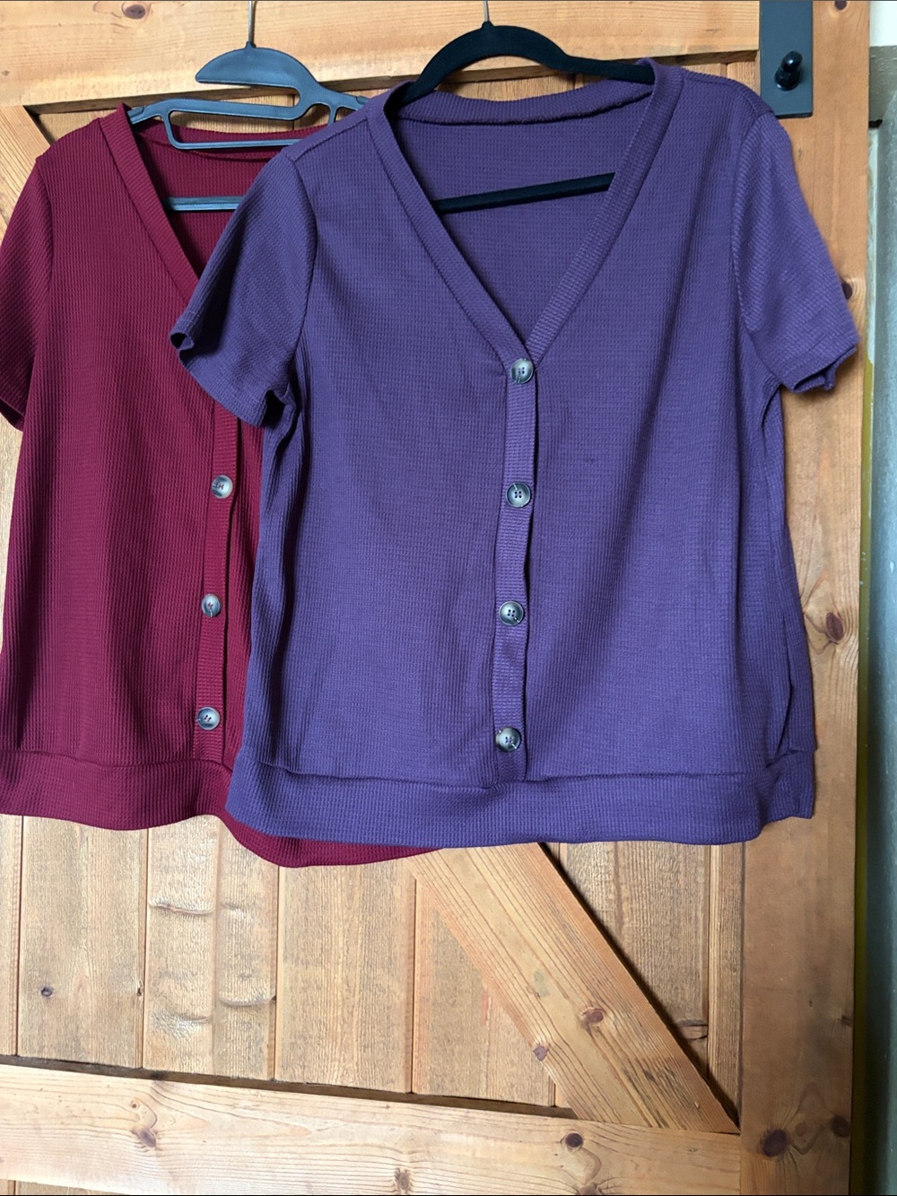 SHEIN Raspberry and purple Short Sleeve V-Neck Button Knit Top